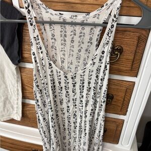 Mudd Black and White Floral Tank Top